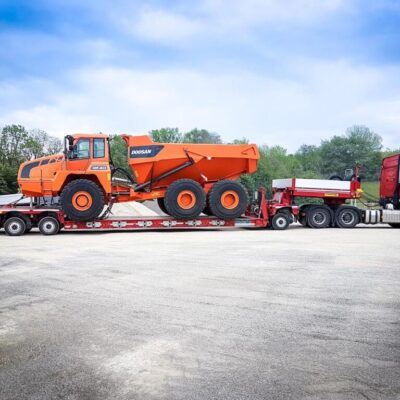 Semi lowboy trailer